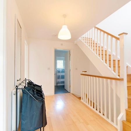Pass The Keys 49 Byron Square Modern And Spacious 3 Bed Home With Free Parking Cambridge  Exterior photo