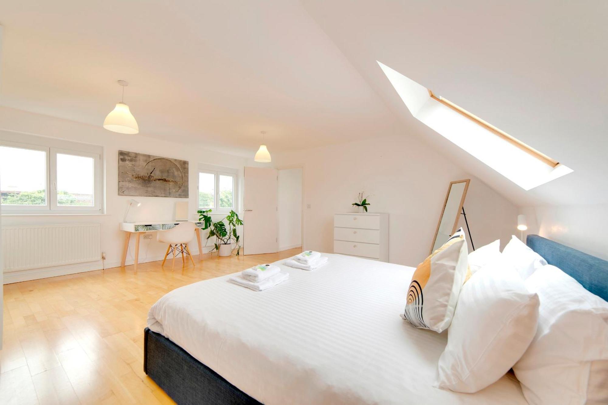 Pass The Keys 49 Byron Square Modern And Spacious 3 Bed Home With Free Parking Cambridge  Exterior photo