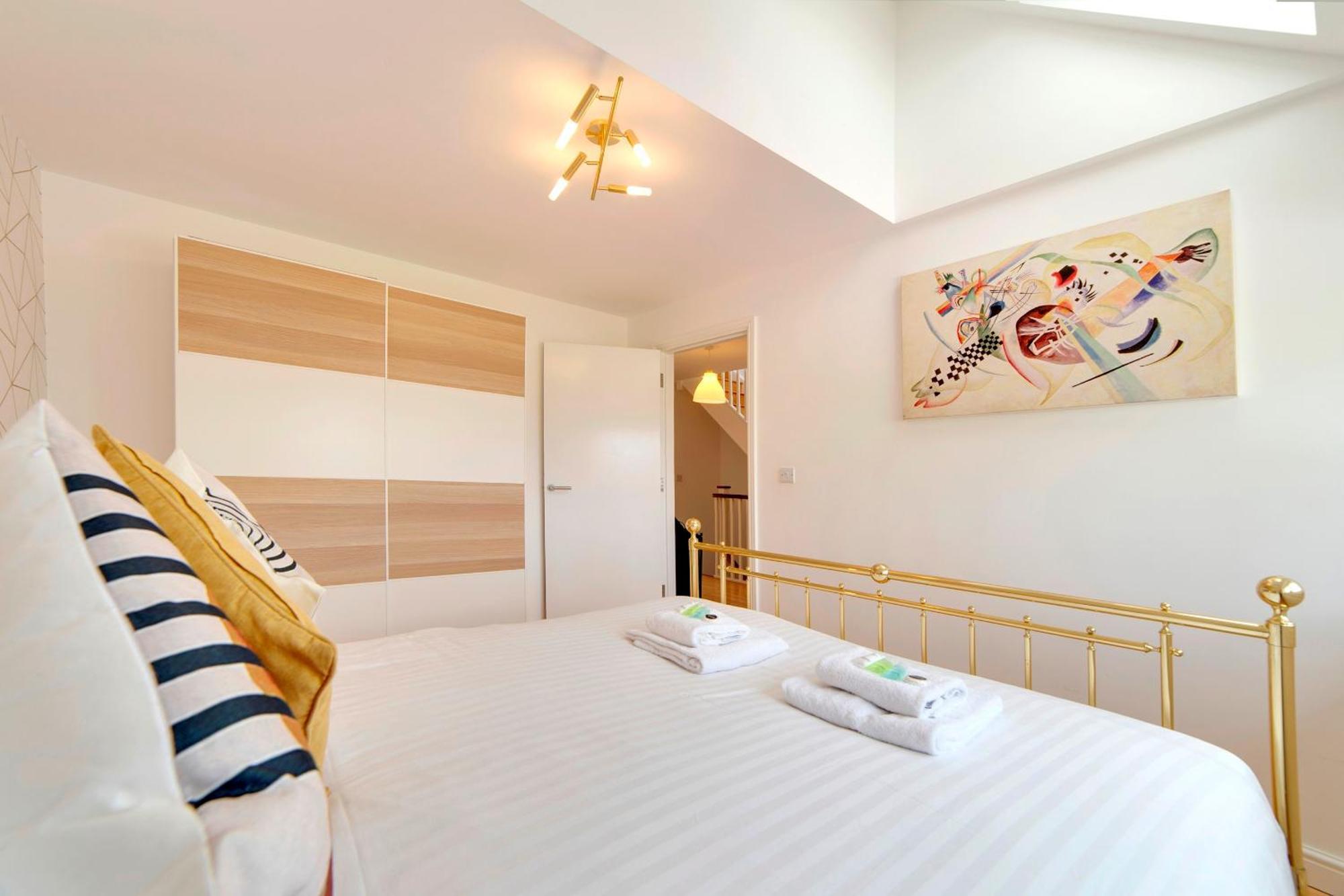 Pass The Keys 49 Byron Square Modern And Spacious 3 Bed Home With Free Parking Cambridge  Exterior photo