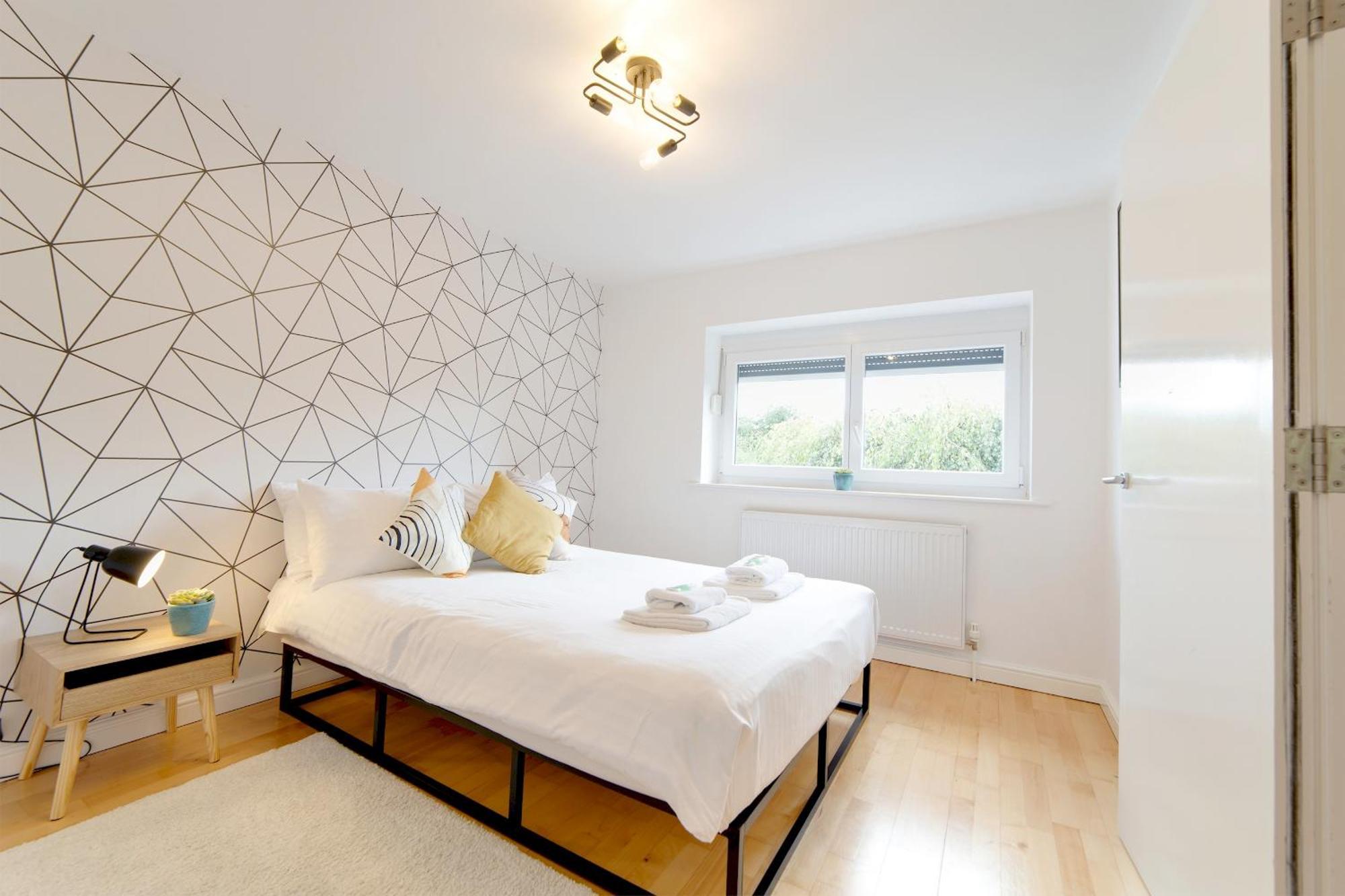 Pass The Keys 49 Byron Square Modern And Spacious 3 Bed Home With Free Parking Cambridge  Exterior photo